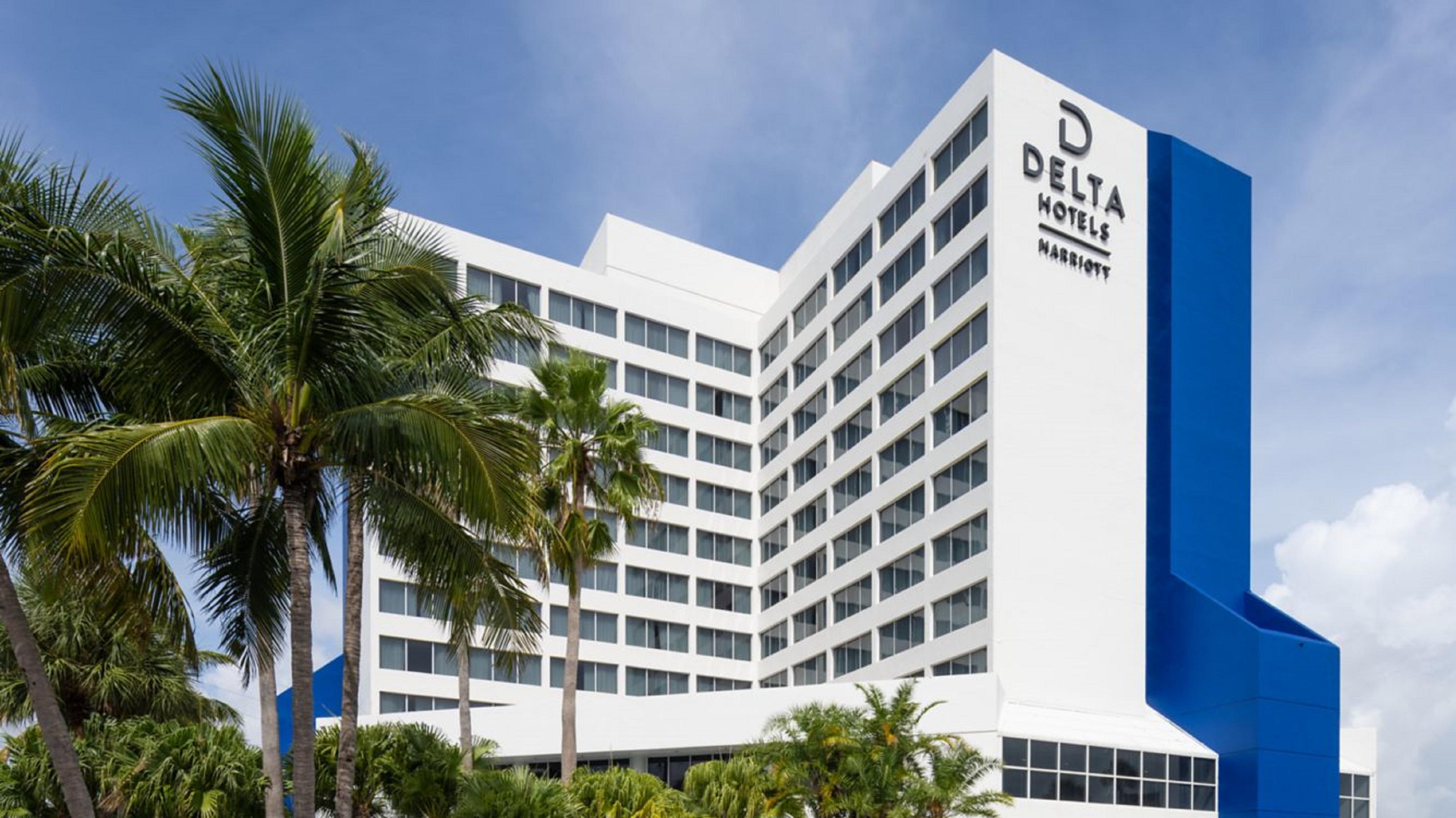 Delta Hotels By Marriott West Palm Beach Bagian luar foto